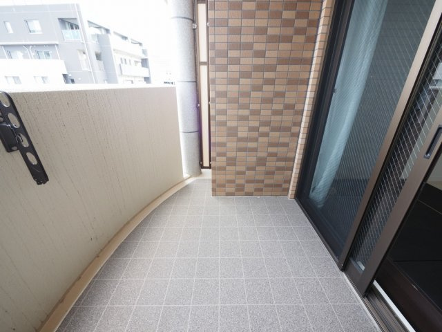 Luxe布施駅前のバルコニー