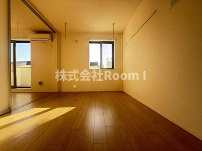 【洋室】 | Re-Style(refine style)・旭化成ヘーベルメゾンHEBEL HAUS | 広々とした洋室です