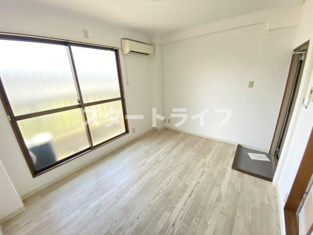 大阪市東淀川区淡路２丁目の賃貸マンションの収納