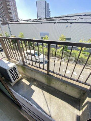 大阪市東淀川区淡路２丁目の賃貸マンションのバルコニー