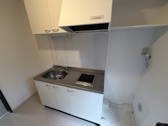 府中市住吉町２丁目のアパートのキッチン
