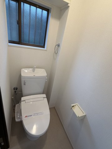 府中市住吉町２丁目のアパートのトイレ
