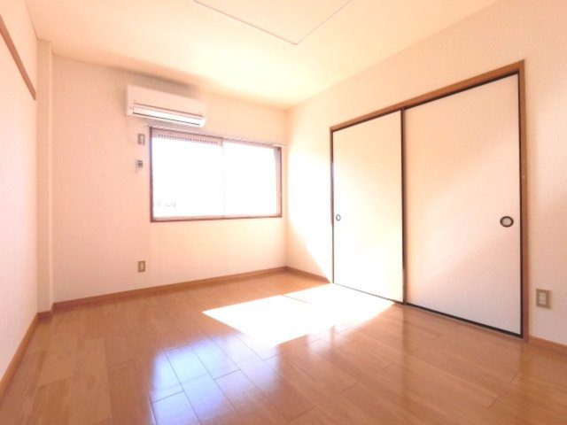 【寝室】 | カーサ喜見塚