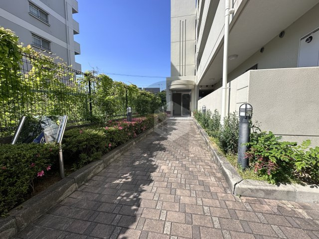アヴィタンテ鴻池のエントランス