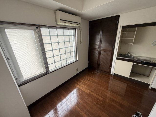 メゾン香枦園の居間・リビング