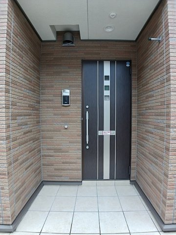マンス　シャンの玄関