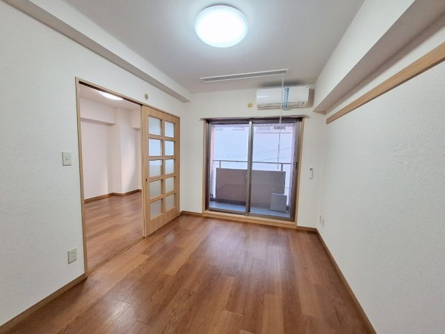 山主ビルの洋室|★※リフォーム後の別室参考写真です★