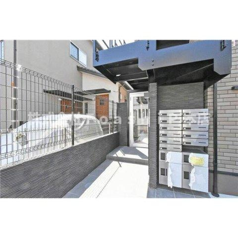 グランクオール鷺ノ宮のエントランス