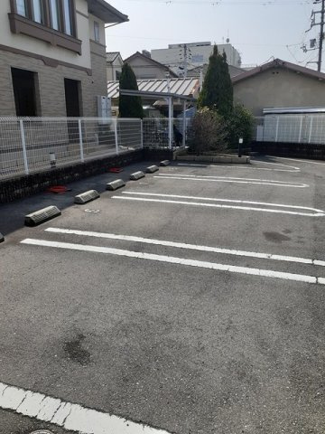 【駐車場】 | メゾンフラワー