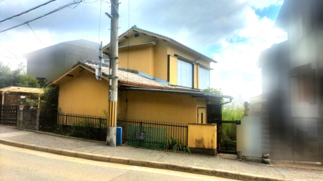 甲陽園東山町古家付土地の外観|高台につき眺望良好です。
