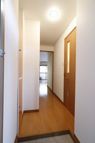 【玄関】 | アリエスサン西新