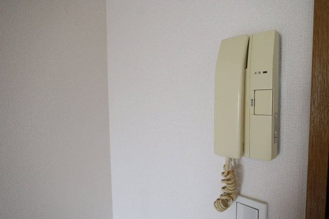 ウイン・ウエストのセキュリティ
