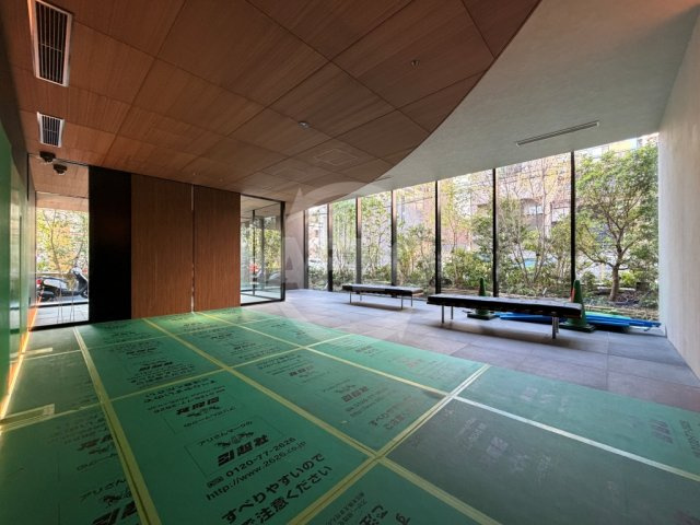 シーンズ南森町　堀川小学校区のロビー|シーンズ南森町
