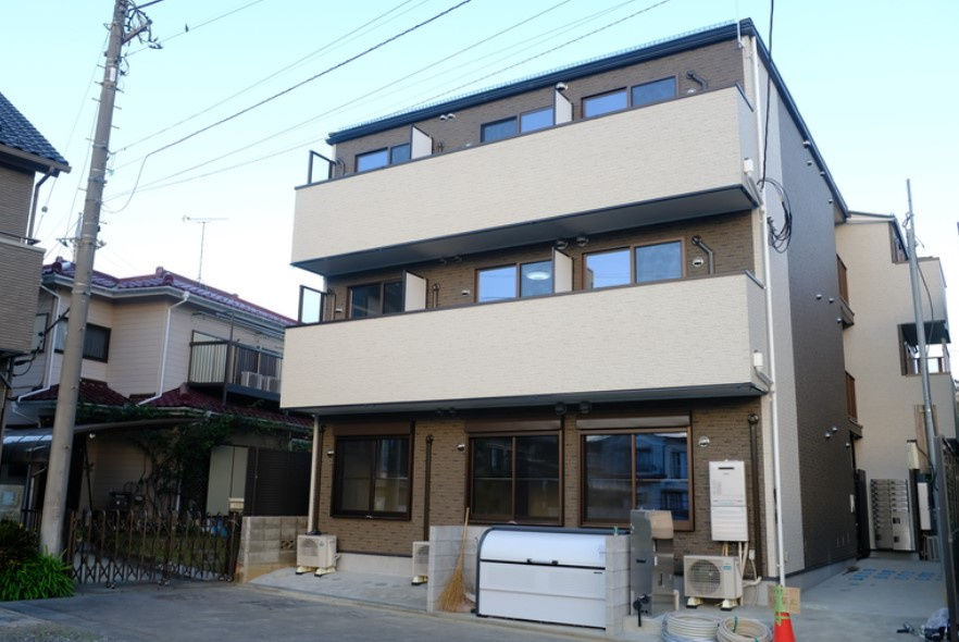 Ambition月吉のエントランス