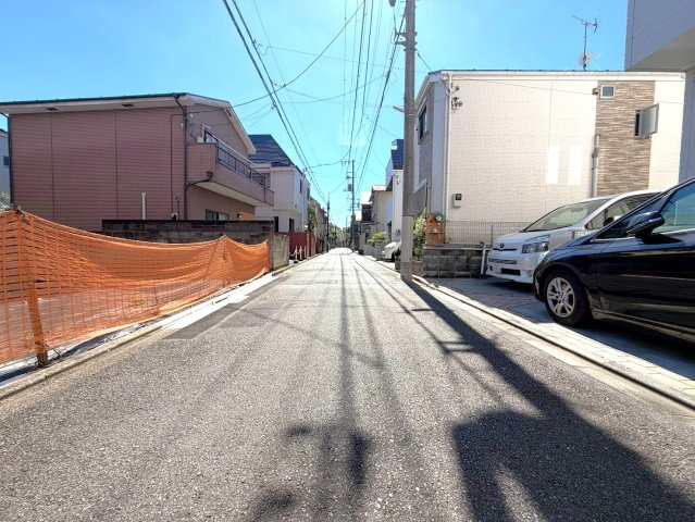 中野区南台２丁目　土地　の前面道路含む現地写真|現地外観写真になります。
前面道路も広々です。