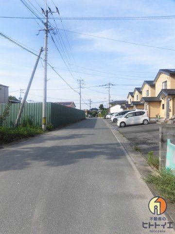 スカイサンフラワーの周辺|前面道路です