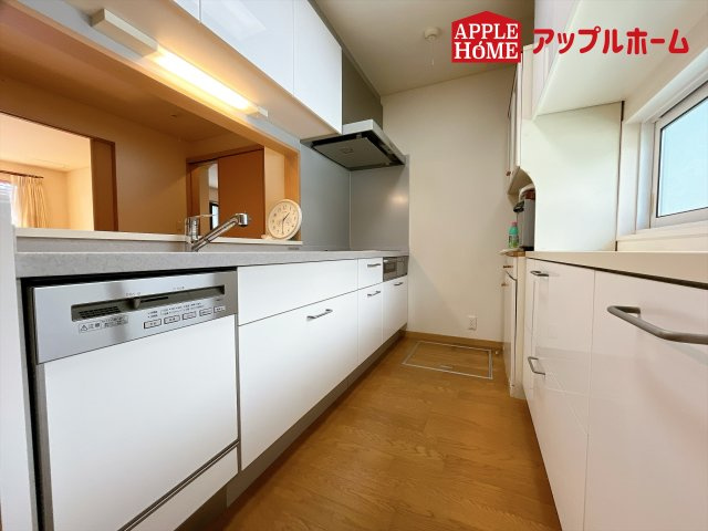 熊谷市新堀　戸建のキッチン|カップボード設置済！