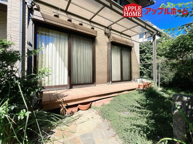 熊谷市新堀　戸建の庭|リビング・和室前にテラス付ウッドデッキ！