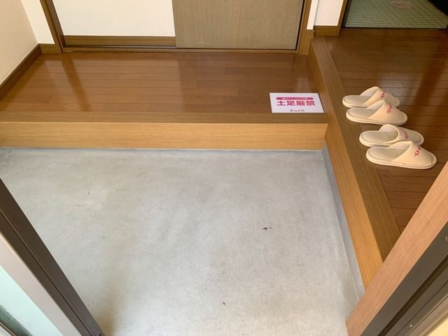 岩作早稲田貸家1の玄関