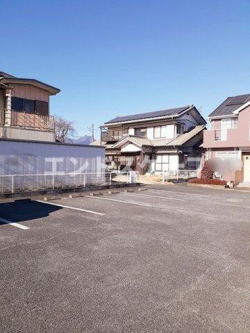 Ｖｉｌｌａ　ＭＫの駐車場|高崎、前橋のお部屋探しはエンドスケープまで！お客様の理想お聞かせ下さい♪