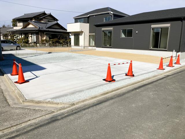 【駐車場】 | リナージュＬ　袋井富里２４－１期　３号棟