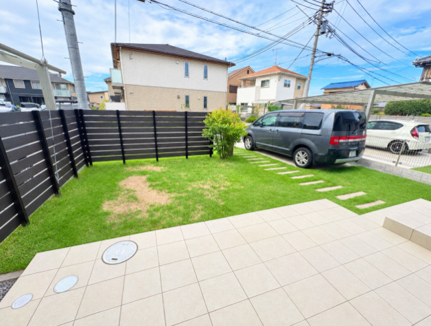 野口町水足　中古戸建の庭|お庭は外構工事で駐車スペースとしても利用可能！