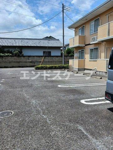 メゾンプレミールⅢの駐車場|高崎、前橋のお部屋探しはエンドスケープまで！お客様の理想お聞かせ下さい♪