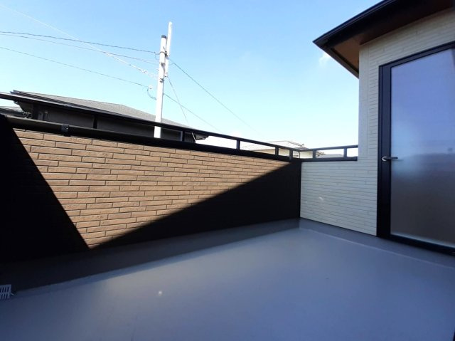 熊本市南区近見１丁目の新築一戸建のバルコニー|洋室②③バルコニー