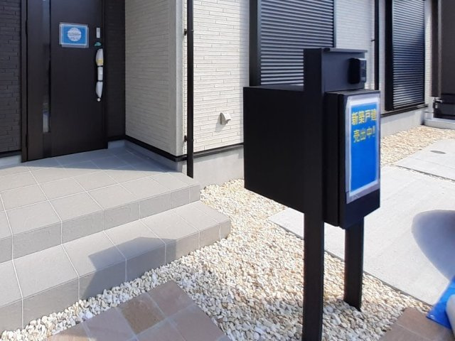 熊本市南区近見１丁目の新築一戸建の設備|宅配ボックス