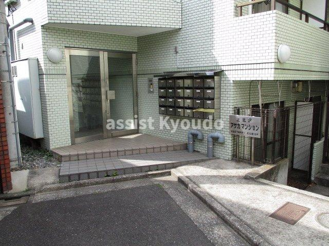 上北沢アサカマンションのエントランス