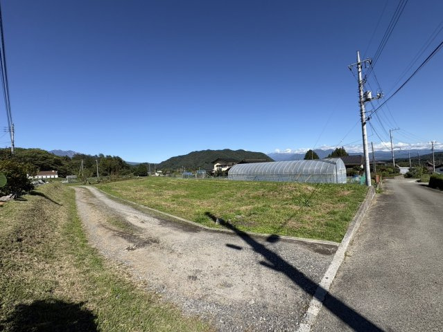 【北杜市白州町大坊】日当たりの良い平坦な土地の外観