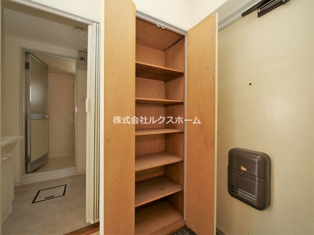 チェリーアベニュー南茨木B棟の収納