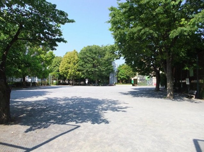 【周辺】 | 【現地内覧会】中野区上高田1丁目　新築戸建　12990万円 | 上高田二丁目公園