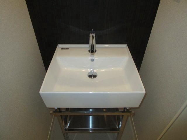 Ｒｏｏｍｓ武蔵浦和の独立洗面台