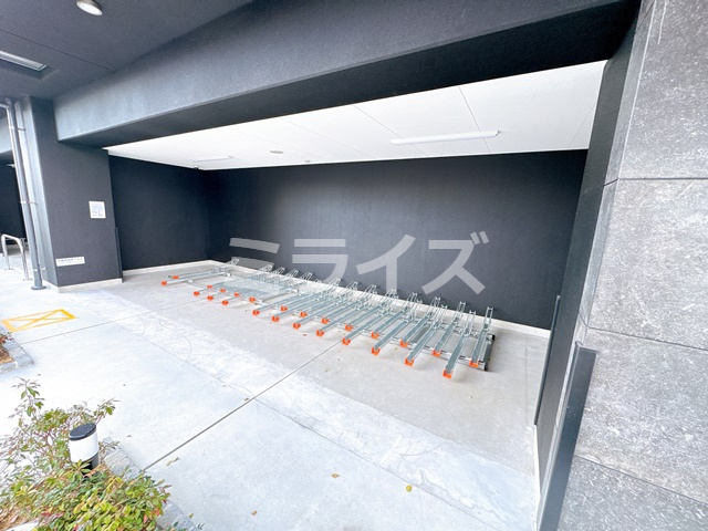 【駐車場】 | アドバンス江坂東デパール