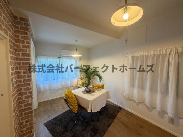 招提大谷戸建　賃貸の居間・リビング|おしゃれなリビングです