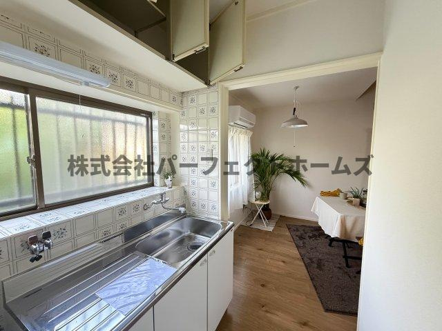 招提大谷戸建　賃貸のキッチン|コンパクトなキッチンで掃除もラクラク