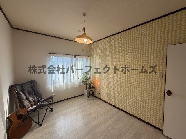 招提大谷戸建　賃貸の洋室|個人の部屋や寝室として使える洋室です