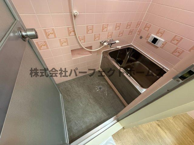 招提大谷戸建　賃貸の浴室|コンパクトで使いやすいお風呂です