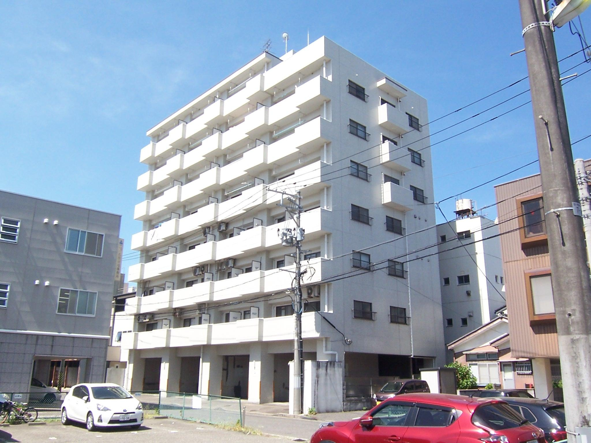 新潟市中央区東中通１番町の賃貸マンションの外観