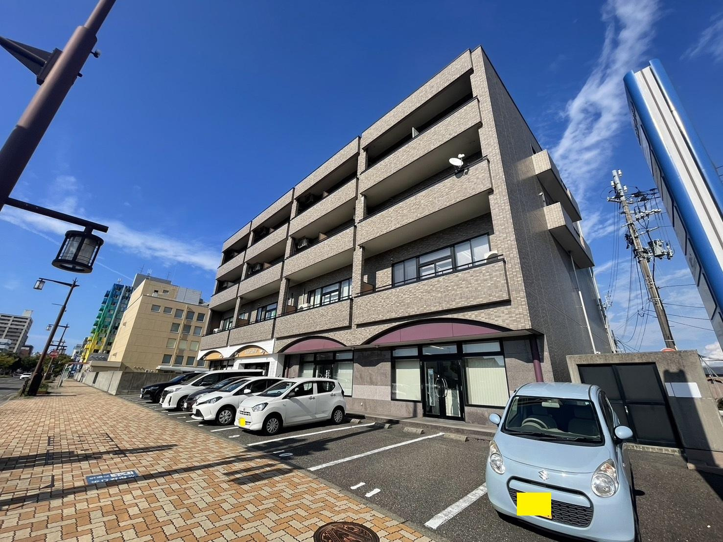 田辺ビルの外観
