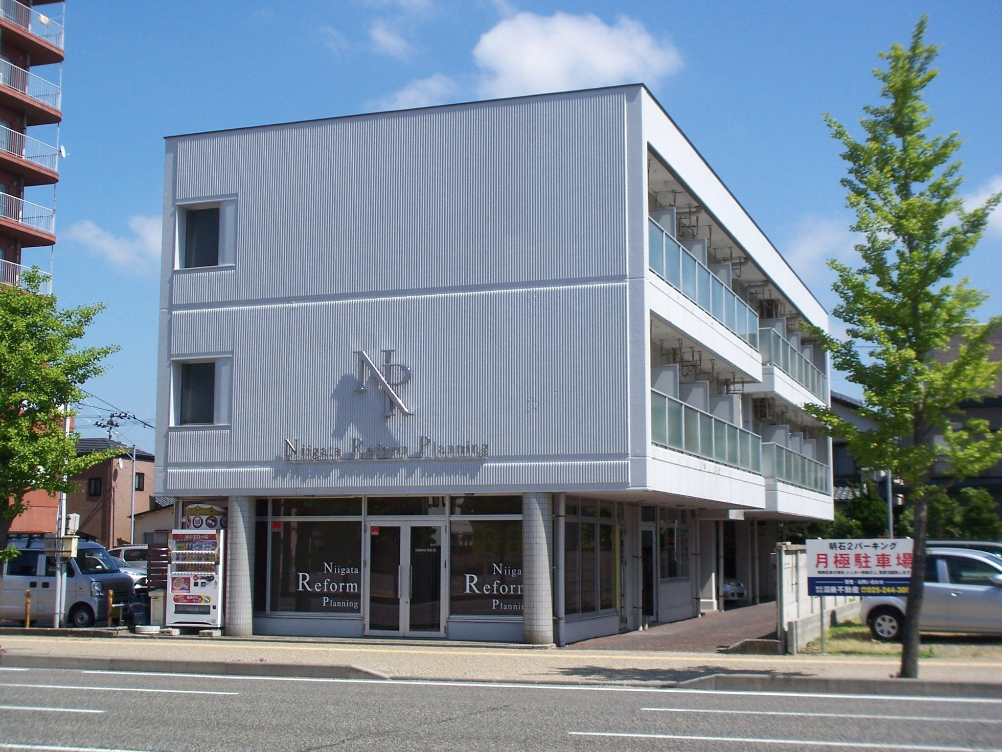 丸岩ビルの外観