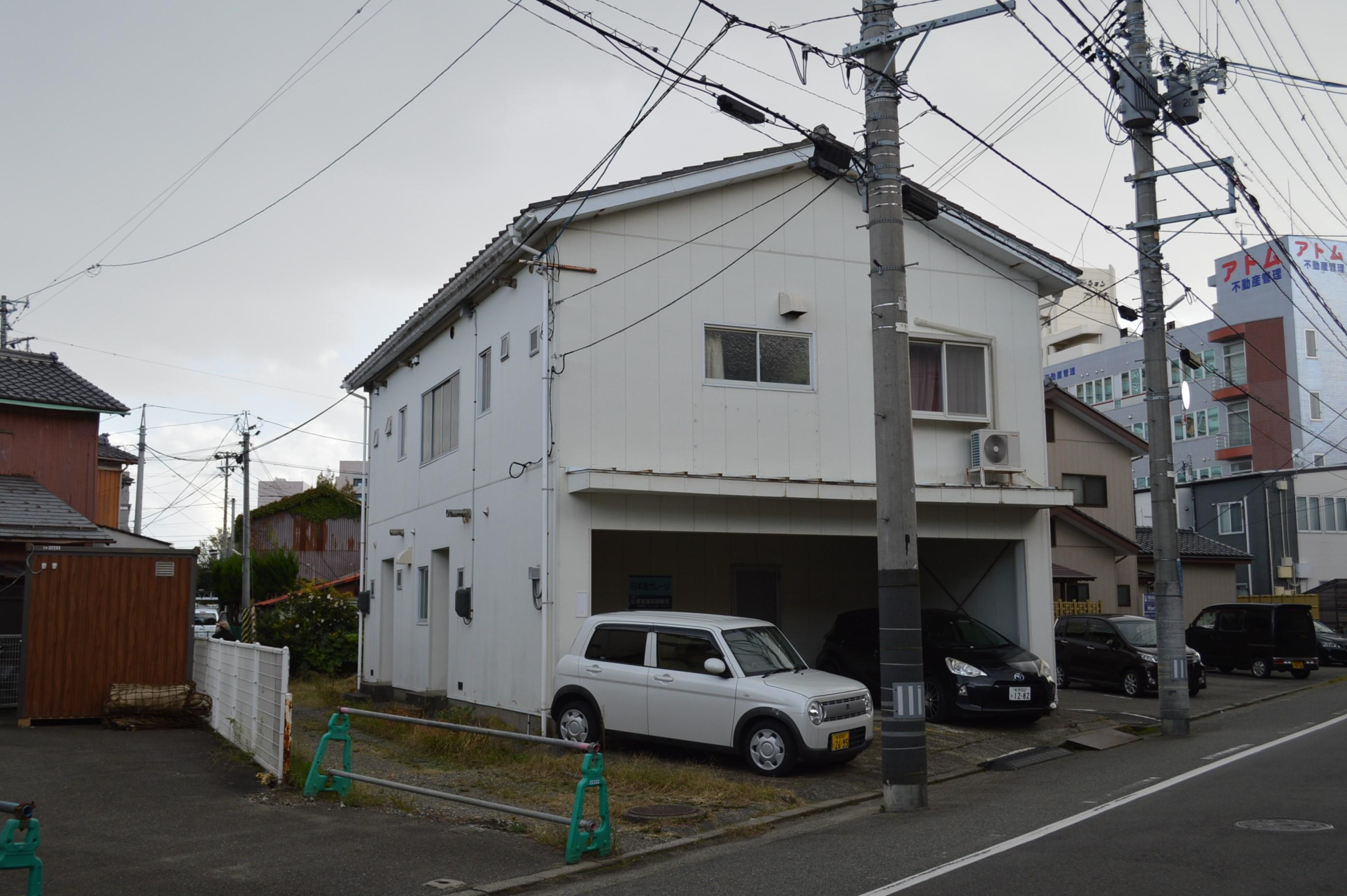 ホワイトハイツの外観