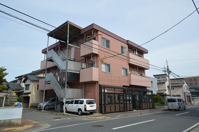 ハイツ樋之浦の外観