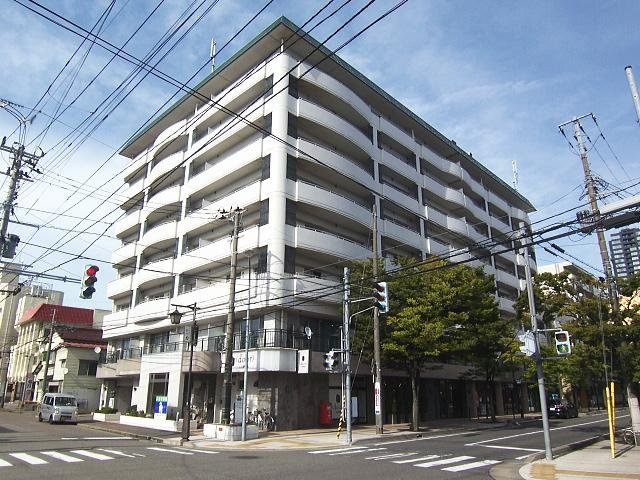 アクシス駅南イーストの外観