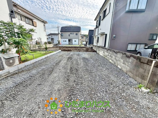 羽生市西５期　新築一戸建て　グラファーレの駐車場|2026/10/2　撮影