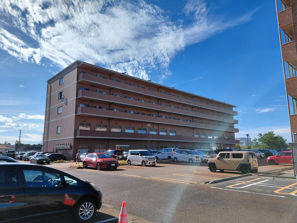 ファーストクラス市民病院前