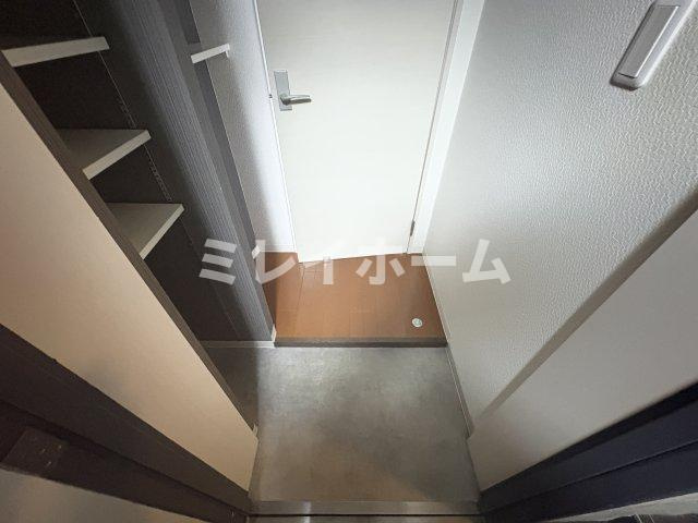 FRレジデンス大森町の玄関