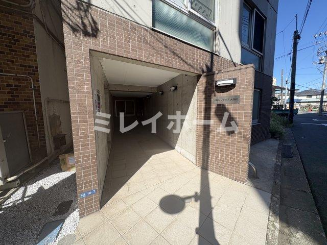 FRレジデンス大森町のエントランス
