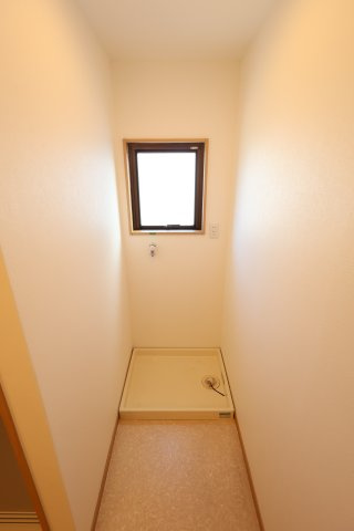 【設備】 | レジデンス川口 | 室内洗濯機置場